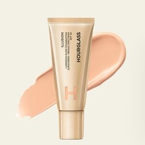 Hourglass Illusion Foundation